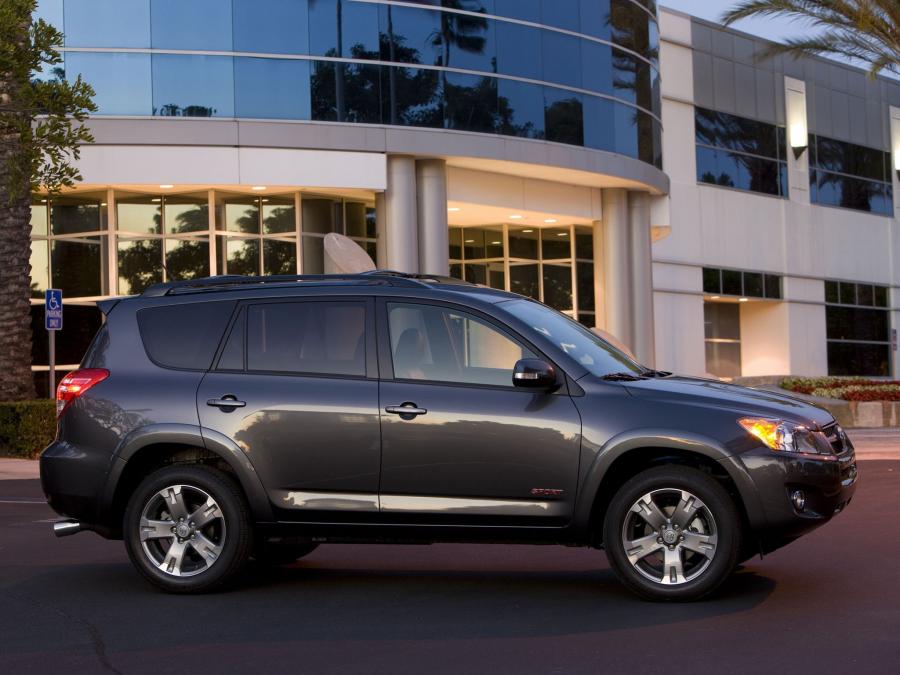  Toyota RAV4 Sport 2008 года  (US) (фото 2 из 23)